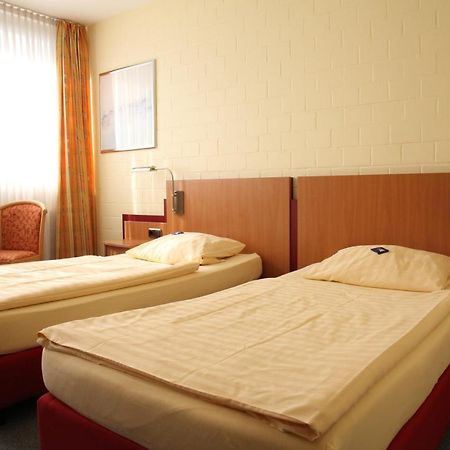 Rtb-Hotel - Sportschule Bergisch Gladbach Eksteriør billede