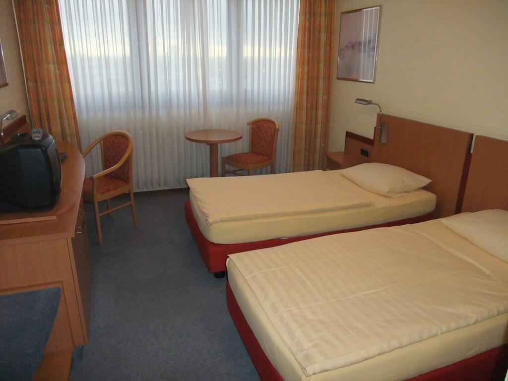 Rtb-Hotel - Sportschule Bergisch Gladbach Værelse billede