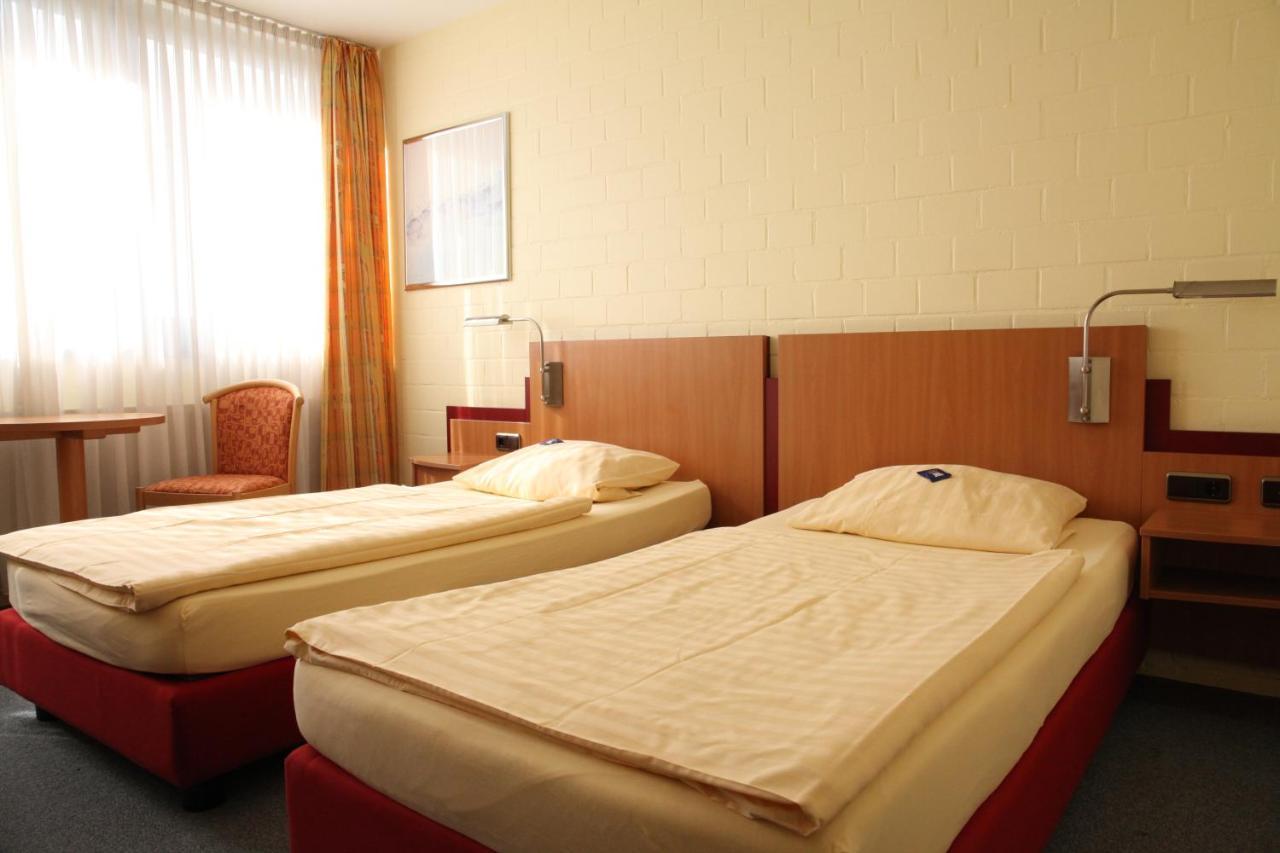 Rtb-Hotel - Sportschule Bergisch Gladbach Eksteriør billede